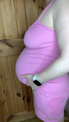698368058_here-is-my-15-weeks-pregnant-measurement-video_0.m4v