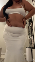 742442075_if-you-cant-tell-these-are-my-new-favorite-types-of-dresses_4.mp4