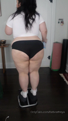 1248996597_feedee-fitness-a-stepper-session-with-donuts-alright-lis_0.mp4