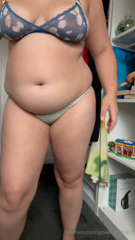 1083875791_button-popping-video-and-old-panties-try-on_0.mp4