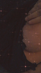 11318157_loving-on-my-huge-tits-before-bed_0.mp4