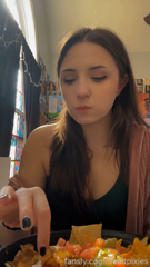 716389201653805056__5.mp4