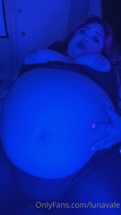 589838851_make-me-jiggle-and-shake_0.m4v