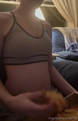 1297017896_a-whole-pizza-for-one-growing-girl-enjoy-this-15-minute-v_10.mp4