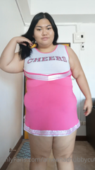 78012151_trying-on-the-new-costume-i-noticed-i-got-bigger-recently-es_0.m4v