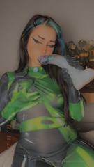 817802870_shego-soft-blowjob-play-and-fucking-her-dildo-also-some-gri_0.m4v