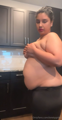 1790743256_holy-shit-i-gained-more-weight-its-all-your-fault-my-last_0.mp4