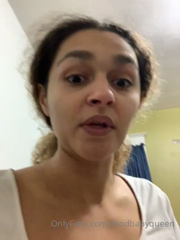 431994461_belly-vid_0.m4v