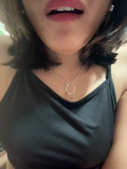 Smiley_girl23_2026-08-29_22-15-05_313.mp4