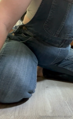 1797461259_my-struggling-to-move-is-100-real_0.mp4