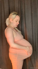 884442649_38-weeks-pregnant-measurements-watch-me-measure-the_0.m4v