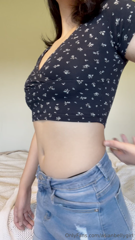 743446329_intense-belly-growls-coming-from-my-tiny-slim-tummy-i-ve_11.m4v