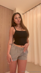 sophieraiin_3675925869012_source 1.mp4.mp4