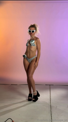 1136873699_working-hard-in-the-studio-to-impress-my-boys-on-of_0.mp4