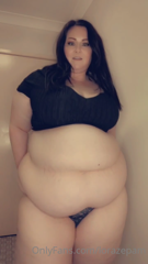 60304332_struggling-to-get-into-my-old-panties_0.mp4