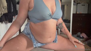 1193835802_belly-play-video-in-this-outfit-enjoyyyy_0.mp4