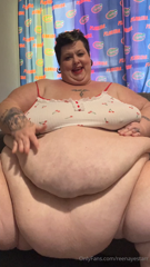 1170369772_come-play-with-this-massive-fat-belly-and-thick-thigh-rolls_0.mp4