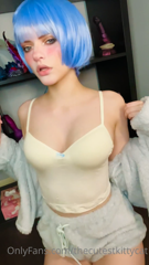 488994617_rem-bouncing-on-your-dick_0.m4v