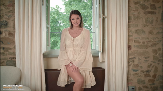 Sheer_seamless_tights_4K.mp4