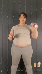490730077_new-year-weigh-in-and-measurements_0.m4v