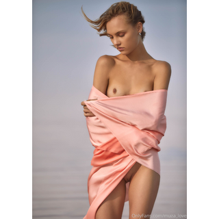 2400x3392_dbf465413c1fb64ba1472c9868f88bb1.jpg
