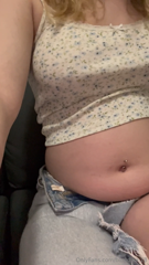 874532168_thought-id-give-you-guys-a-bit-of-belly-play-in-this-outgro_0.mp4