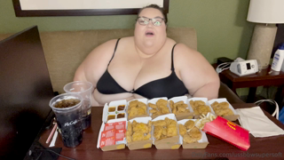 871513771_80pc-chicken-nugget-challenge_0.mp4