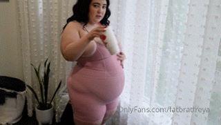 1055816450_i-m-addicted-to-food-i-m-a-total-food-addict-and-i-m-in-d_2.mp4