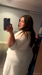 935787275_either-these-hotel-robes-are-shrinking-or-im-getting-bigger_0.mp4