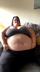 380455828_stream-started-at-08-10-2022-09-30-pm-happy-wednesday-cheer_0.mp4