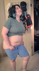 1215712496_from-may-2022-trying-on-my-feeder-s-clothing-i-ve-grown-so_0.mp4