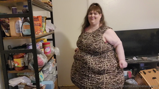 498730200_so-blubberlicious-and-jiggly-big-soft-cuddly-hug_0.m4v