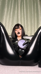 1053251635_fucking-myself-with-a-tentacle-in-my-pvc-catsuit-with-my-rub_0.mp4