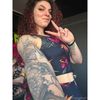 kenisagirl_2488686671_source.png