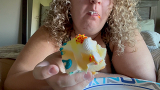 419305106_wishing-this-was-an-entire-cake-and-i-wish-you-were-fee_0.m4v
