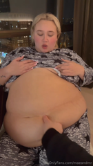 1462129741_tried-little-ceasers-for-the-first-time-omg-sooo-good-it-w_1.mp4