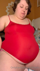 343772840_last-night-i-was-in-the-mood-to-bloat-my-belly-with-a-liter_0.m4v