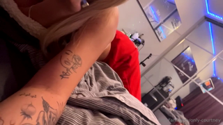 970988450_in-love-with-the-red_0.mp4