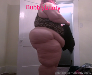 4100580_slow-motion-shorts-try-on_0.mp4