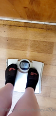 255561243_new-weigh-in-having-a-feeder-is-amazing-exciting-to-see_0.m4v