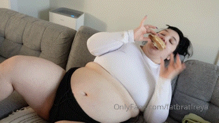 1076403313_feedee-girlfriend-gains-it-s-been-quite-fun-watching-your-g_0.mp4