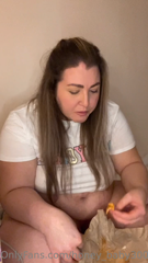 485870843_taco-bell-stuffing_0.m4v