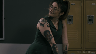 PastHisPrime_s01_VanessaVega_ClarkeKent_2160p_h264.mp4