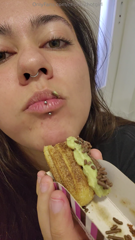 1758894487_yummy_0.mp4