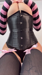 860271130_ok-i-love-this-corset_0.m4v