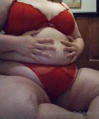 172682536_soda-bloat-time-my-belly-is-just-soooo-noisy-and-so-round_0.m4v