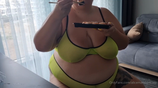 363377025_many-people-know-that-sushi-is-my-favorite-food-i-can-eat_0.m4v