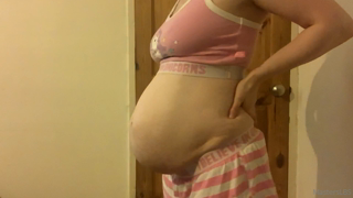 352207688_week-14-bump-measurement-video-do-you-think-ive-grown-this_0.m4v