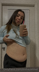 510517112_blue-crop-hoodie-session-pictures-videos_6.m4v