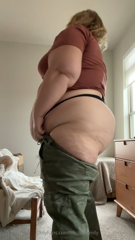 1528805241_new-try-on-wow-these-camo-pants-are-not-what-i-was-expectin_0.mp4